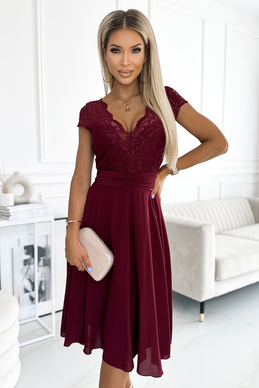 381-5 LINDA - rochie șifon cu decolteu din dantelă - VISINIU