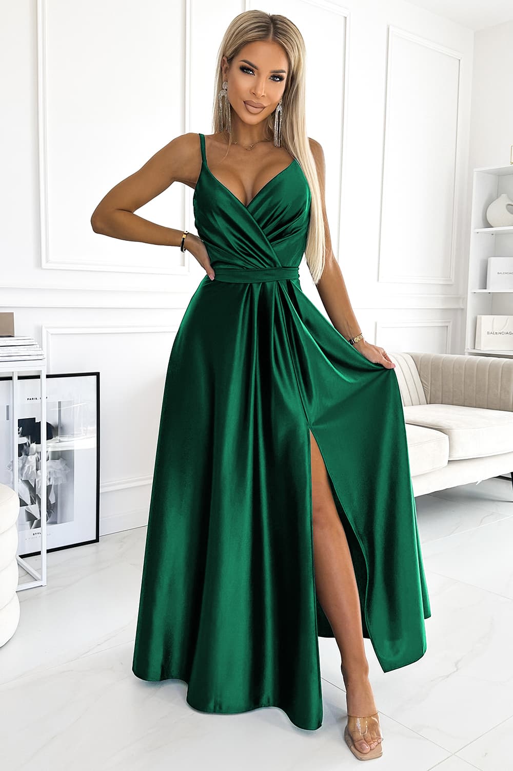 512-1 JULIET rochie lungă elegantă de satin cu decolteu - VERDE STICLĂ